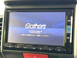 【純正ナビ】人気の純正ナビを装備。オーディオ機能も充実しており、Bluetooth接続すればお持ちのスマホやMP3プレイヤーの音楽を再生可能！毎日の運転がさらに楽しくなります！！