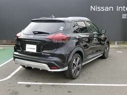 精悍なブラックのボディカラーです。