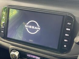 【純正ナビ】人気の純正ナビを装備。オーディオ機能も充実しており、Bluetooth接続すればお持ちのスマホやMP3プレイヤーの音楽を再生可能！毎日の運転がさらに楽しくなります！！