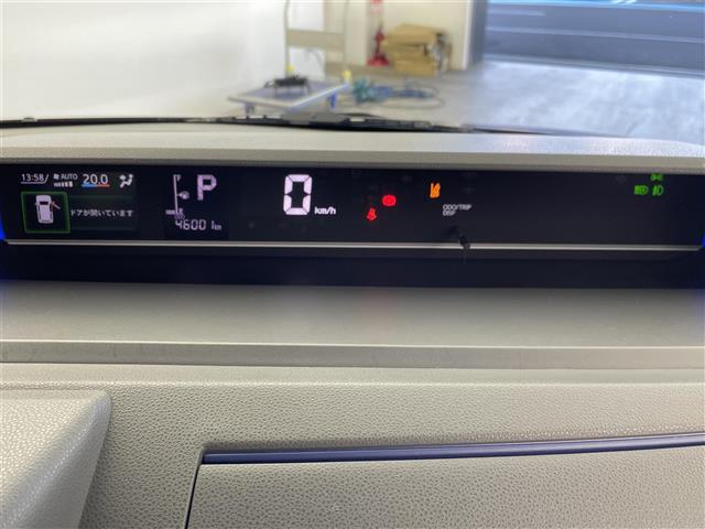 【スピードメーター】『スピードメーター』の画像になります。メーターがシンプルで見やすく運転しやすいですね！