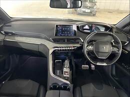 【アイポイント】アイポイントも高く見渡しの良い視界を確保しています。長距離のドライブでも疲れにくく快適に運転できます。