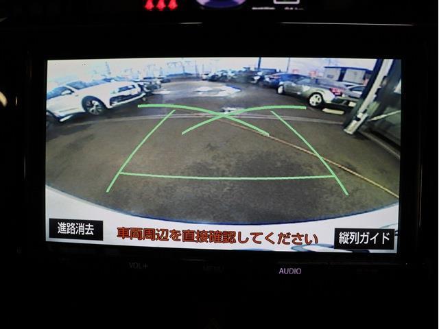 【バックカメラ】あるのとないのでは便利さが違うバックカメラ付きです。夜でもしっかり後方確認も安心できますね！