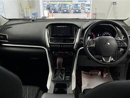 【インパネ全体】全方位で視界が広く、高い目線で運転もしやすいです！