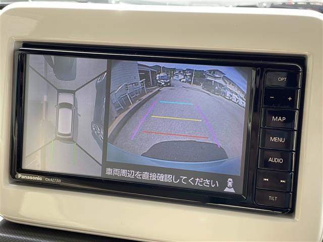 【アラウンドビューモニター】前後左右のカメラの映像をモニターに表示。真上から見ているような視点で周囲を確認できます。