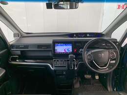 見通しの良い運転席回りとなっておりますので安心して運転をして頂けます！窓が大きいので明るく開放的な室内です