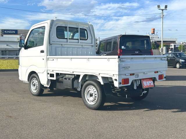 当店の届出済未使用車、中古車ご購入希望のお客様には一度ご来店いただき現車をご確認いただいております。遠方からの場合ご足労お掛けしますが一度ご来店をお願いします。