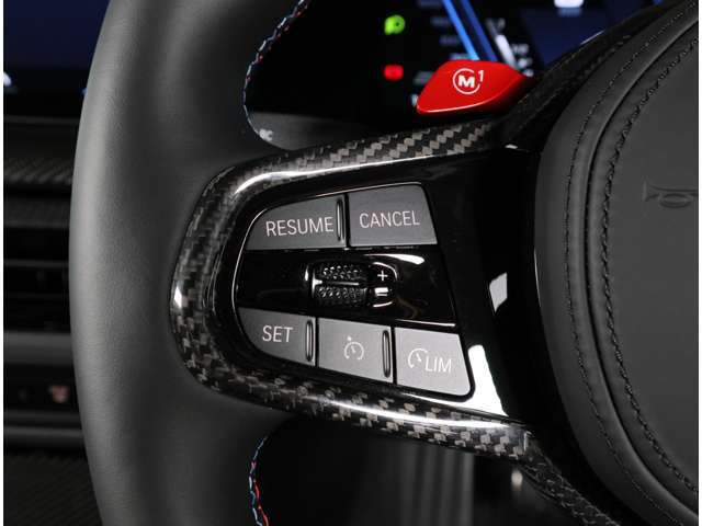 プレミアムセレクション2年保証のお車は2年延長保証にご加入頂けます。プレミアムセレクション2年保証からさら最大2年間、合計4年間の保証をお受け頂けます。対象箇所の不具合は無償修理をご提供致します。