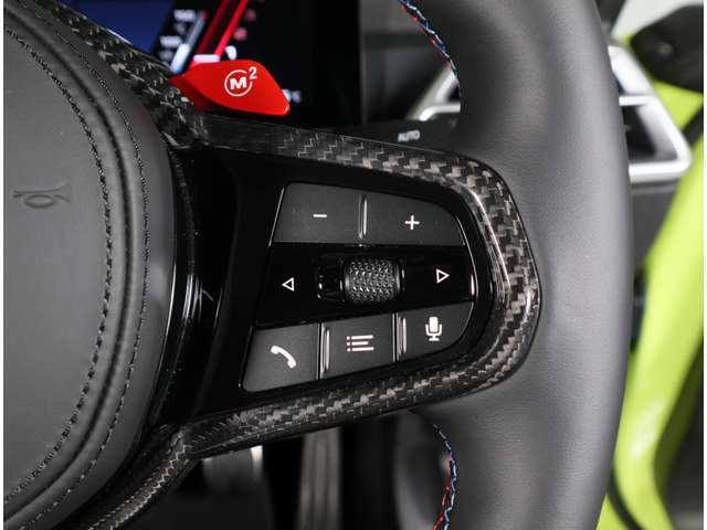 またプレミアムセレクション2年保証のお車は1年延長保証にご加入頂けます。プレミアムセレクション2年保証からさらに1年間、合計3年間の保証をお受け頂けます。対象箇所の不具合は無償修理をご提供致します。