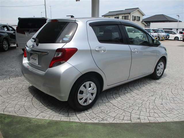 自動車保険も取り扱っております。この機会に保険を見直しましょう♪