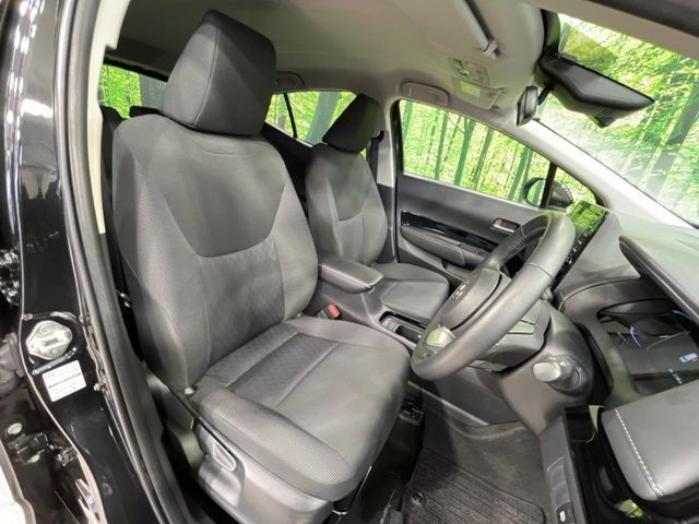 運転席シート廻りは使用感も少なく、良好な状態となっています。丁寧に使われていたことがよくわかりますね。