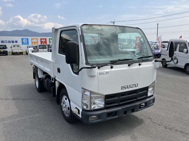 納車時は多項目を細部まで点検・整備します。資格を持ったプロのスタッフがお待ちしております。