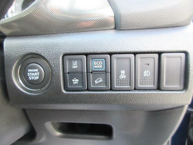 キーレスプッシュスタート。豊富な装備も魅力的！各機能の切り替えボタンは運転席から操作ラクラク。