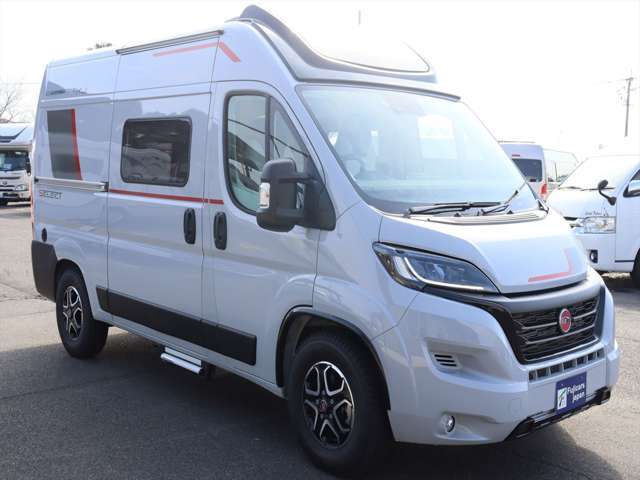 リビングストーンKJ入庫致しました！車両サイズは、約長さ541×幅205×高さ265となります！