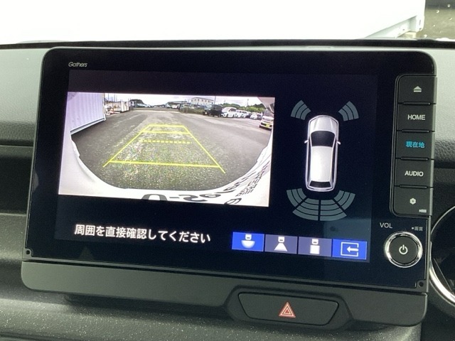 バックカメラも装備しております。車庫入れの苦手なお客様も安心！重宝してくれます！