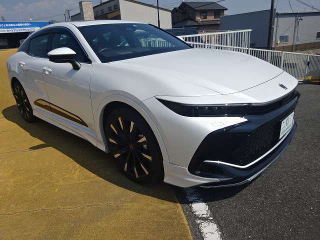 オートローン（オリコ・プレミア）も取り扱っておりますので、分割払いについても遠慮なく御相談ください。月々のお支払金額や支払回数など 無理のないプランをご提案させていただきます。