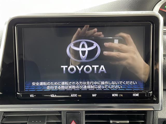 【純正9型ナビ】専用設計で車内の雰囲気にマッチ！ナビ利用時のマップ表示は見やすく、いつものドライブがグッと楽しくなります！