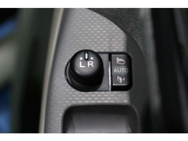 電動格納ミラー