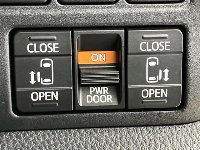 運転席廻りの画像になります