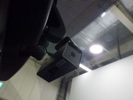 【ドライブレコーダー】万が一の事故にあった場合でも、ドライブレコーダーがその瞬間の映像を記録しています！事故だけでなく、楽しいお出かけの風景なども録画してくれています。