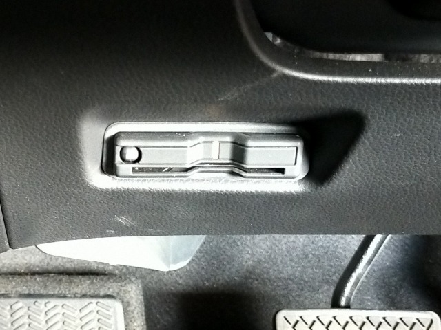 ■ETC搭載で、高速道路をスムーズに利用できます。料金所での停車なしでノンストップ通過でき、快適な移動が可能です。