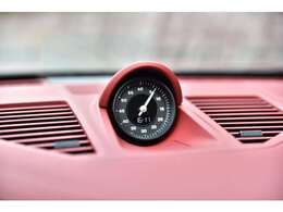 【丁寧な納車準備】当社ではご納車整備から、最終の仕上げまで、少しお時間を頂く車種が御座います。安心安全な状態でご納車するためのお時間です。（ご納車まで最短2週間～1ヶ月お時間を頂く車種が御座います。）