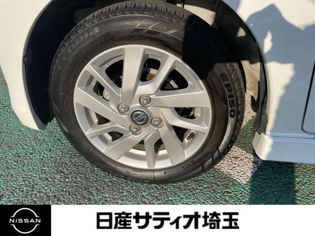 純正アルミホイール装着