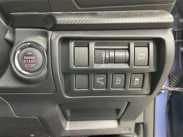 【運転席操作部】『運転席周辺の装備』の画像になります。快適なドライブを楽しむための機能が装備されています！運転席から触れるので使いやすいです！