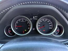 【スピードメーター】メーターがシンプルで見やすく運転しやすいですね！