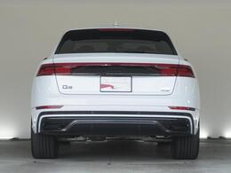 10分程度の試乗コースがございます。道幅も広く走りやすいコースですので、アウディの走行安定性、静粛性をぜひ感じてください。