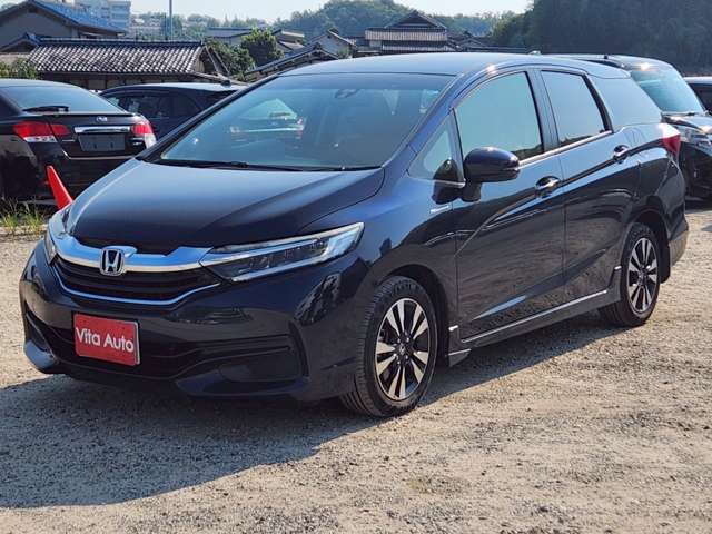 当店はご予約優先となります。特に週末お客様のご来店が多く店内が非常に混み合っており突然のご来店になりますと充分なご対応が出来ない場合がございます。事前にお電話または公式LINEにてご予約下さい！