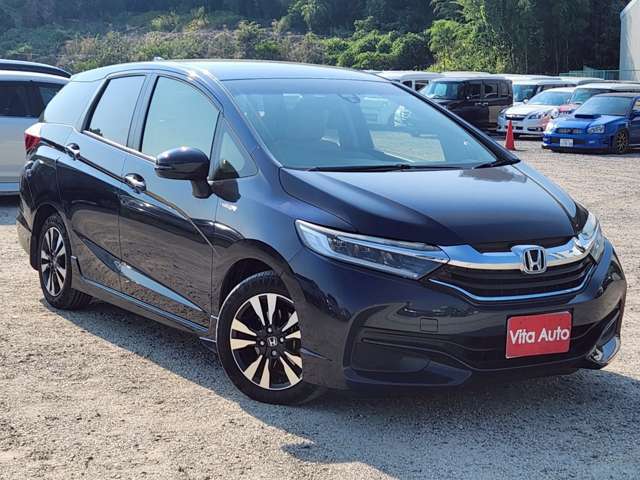 当店はご予約優先となります。特に週末お客様のご来店が多く店内が非常に混み合っており突然のご来店になりますと充分なご対応が出来ない場合がございます。事前にお電話または公式LINEにてご予約下さい！