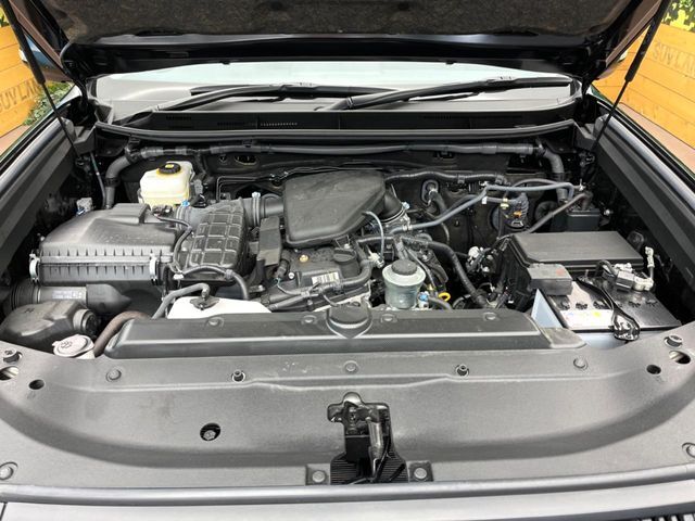 親切・丁寧な専門メカニックスタッフが応対！・車検・点検整備・事故等の修理などアフターサービスも安心。お車のカスタマイズもネクステージのサービススタッフまでご相談ください！