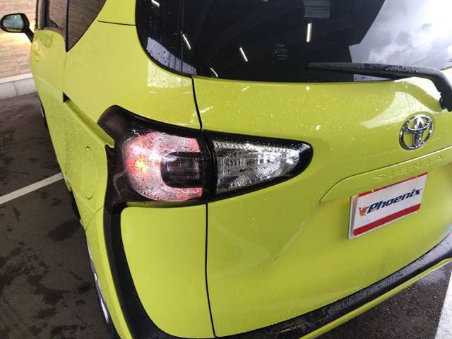 R9/6車検有　走行2万6千　純正SDナビ　フルセグTV　フリップダウンモニター　バックカメラ　ETC　前後ドライブレコーダー　パワースライドドア　3列シート　スマートキー2コ