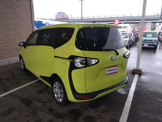 R9/6車検有　走行2万6千　純正SDナビ　フルセグTV　フリップダウンモニター　バックカメラ　ETC　前後ドライブレコーダー　パワースライドドア　3列シート　スマートキー2コ