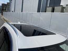 サンルーフ付きです！