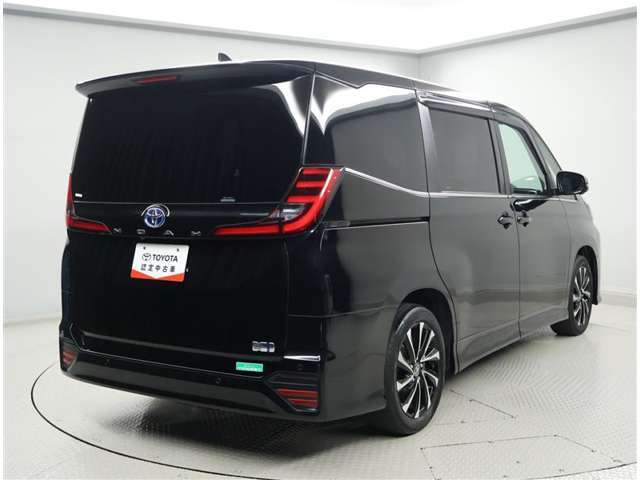 自社工房で輝くボディーと、綺麗で清潔な室内の車に生まれ変わります【ピカット一平】☆もちろん当社の技術スタッフの手により、点検整備が行われます。ぜひ、お客様の目でお確かめください。