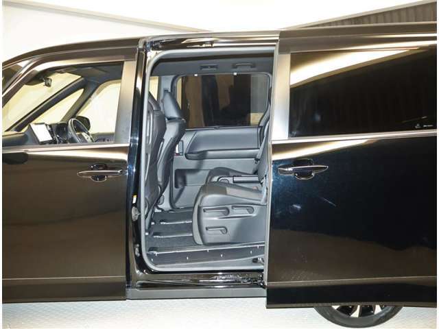 現車販売となります。お車をご確認のうえでのご購入ください。諸費用やご不明なことがありましたら、お気軽にご相談ください。048-593-3341