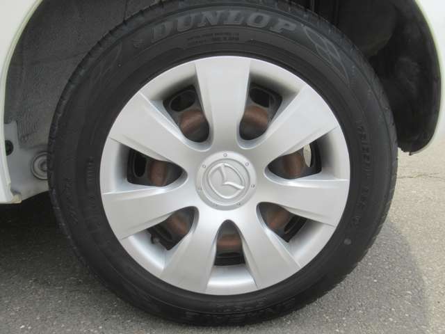 14インチホイール、タイヤサイズは175/65R14になります