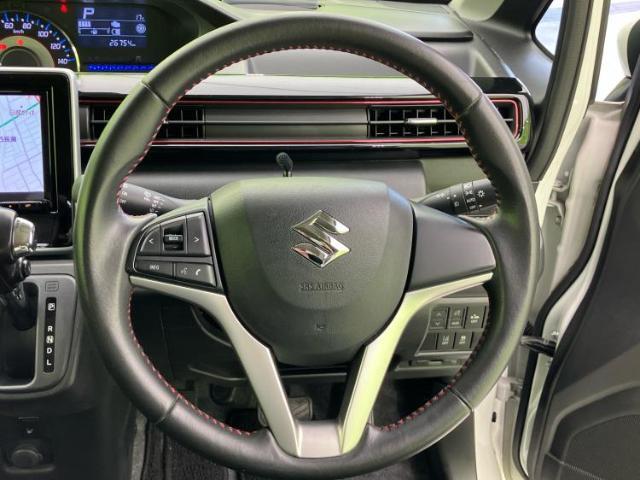 WECARSの展示場では実際に見て、触ってお車をお選びいただけます！知識の豊富な営業スタッフが様々なカーライフをご提案いたします！