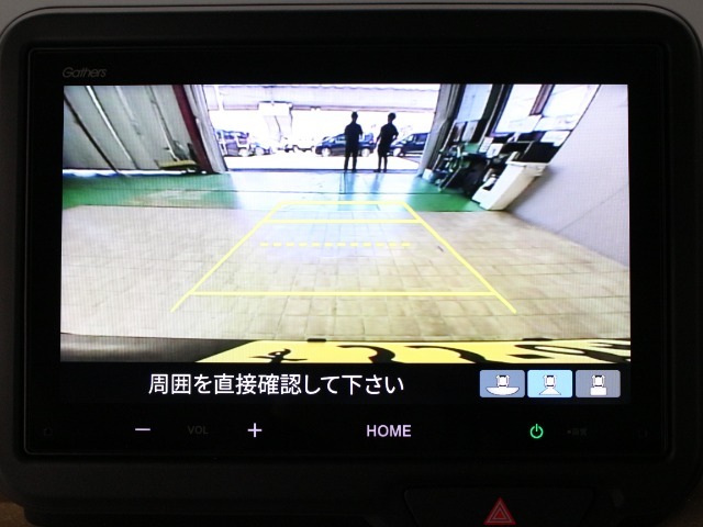リアカメラが付いています！　駐車時や後退時に視界確保のサポートをしてくれるので安心できますね。　人気装備です♪