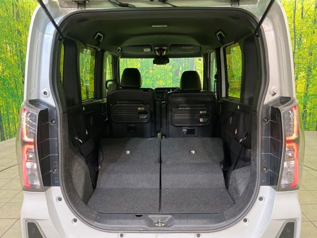 普段のお買い物や通勤、送迎等に十分な荷室スペースを確保しております。セカンドシートを倒すと、大きな荷物の積載も可能です♪