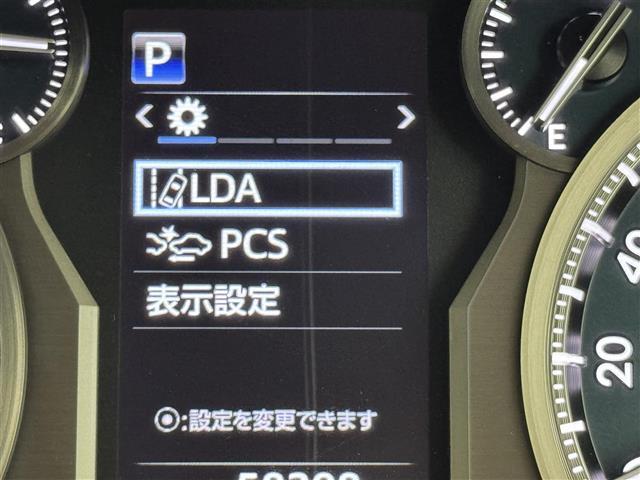 【プリクラッシュセーフティシステム（PCS）】クルマとの衝突の危険を検知したとき、ブザーやブレーキ制御により事故防止をサポートします！機能には限界があるためご注意ください。
