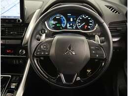 本革巻ステアリングホイール　ハンドルヒーター装備