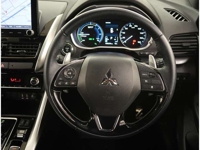 本革巻ステアリングホイール　ハンドルヒーター装備