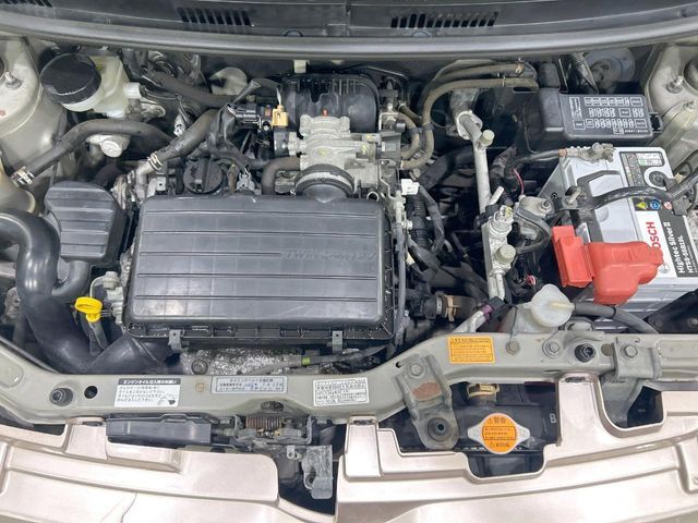 親切・丁寧な専門メカニックスタッフが応対！・車検・点検整備・事故等の修理などアフターサービスも安心。お車のカスタマイズもネクステージのサービススタッフまでご相談ください！