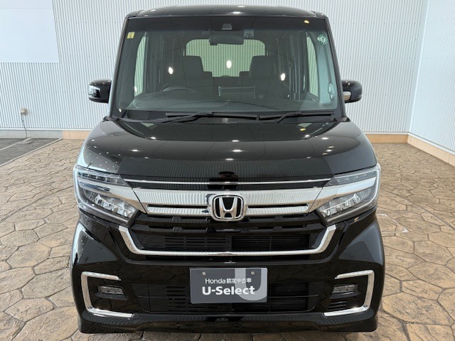 当店ではお客様に安心と満足な車選びをお届けするお店です！その為、『支払総額表示』『保証付』『第三者鑑定』『メンテナンスパック』等、様々な取り組みを行っております！