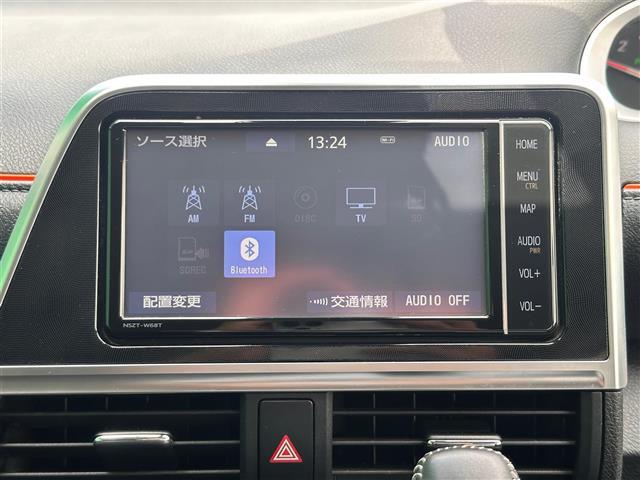 【純正ナビ】専用設計で車内の雰囲気にマッチ！ナビ利用時のマップ表示は見やすく、いつものドライブがグッと楽しくなります！