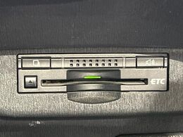 【ETC】高速道路の料金所をストレスなく通過！話題のスポットやサービスエリアに多い「スマートIC」利用時は必須のアイテムです。当店でセットアップを実施、ご納車当日からすぐにご利用いただけます！