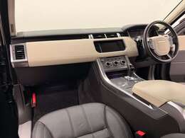 高級感溢れる上級グレード！！　事故歴ありません！！