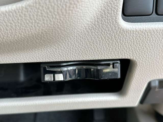 【ETC】高速道路の料金所はストレスなく通過！遠方へのお出かけには必須のアイテムです！当店でセットアップ実施しておりますのでご納車当日からご利用いただけます！